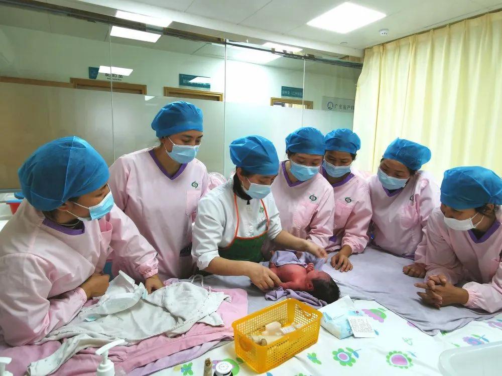 奎屯市妇婴监护型护送